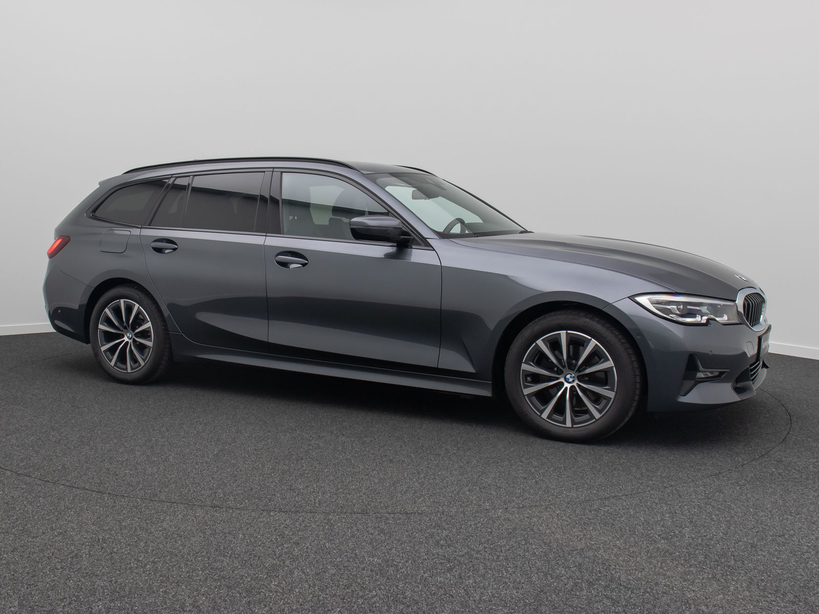 Fahrzeugabbildung BMW 320d Sport Line HUD DAB Kamera Alarm HiFi Leder