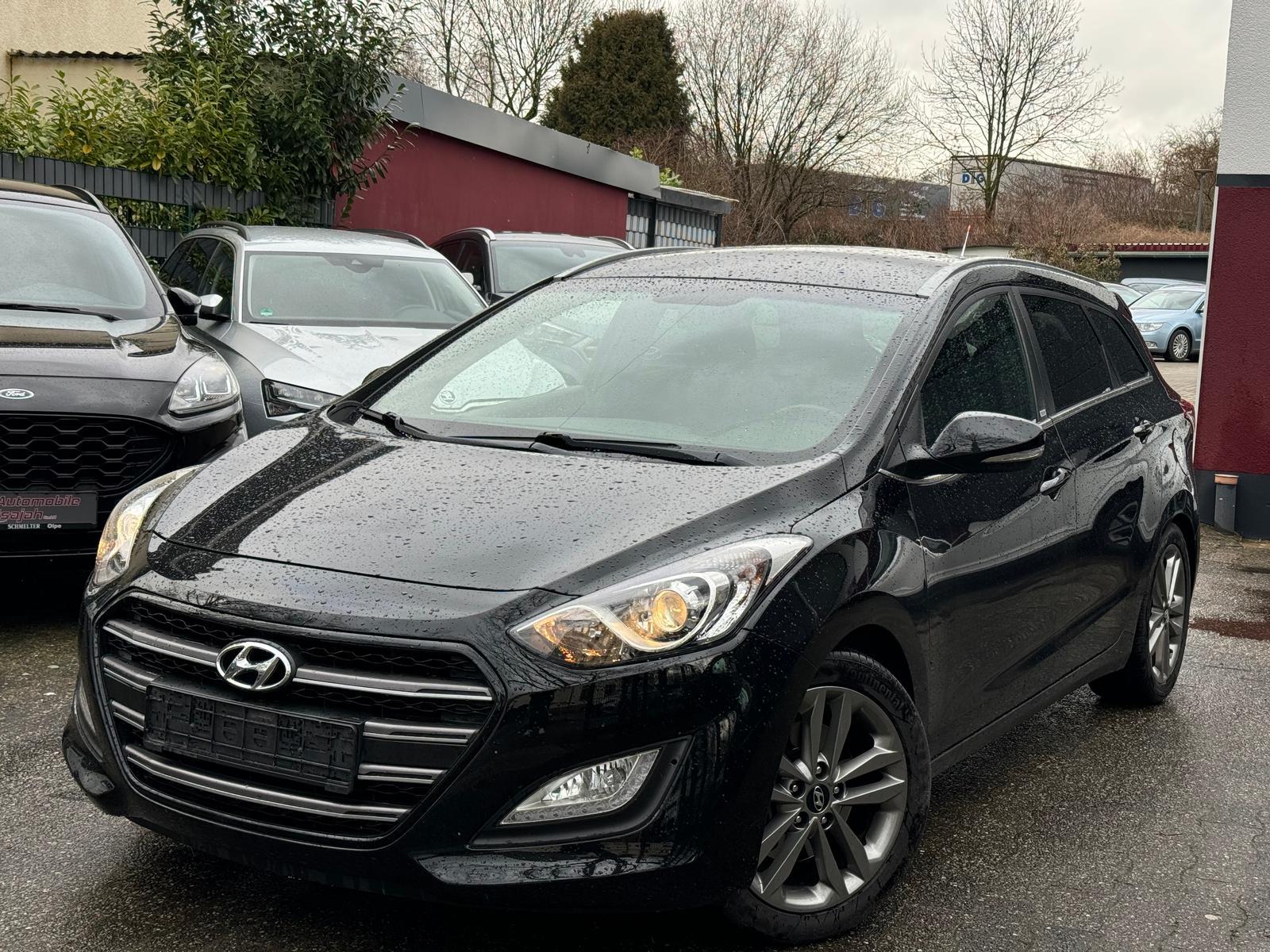 Hyundai i30 blue Passion *NAVI*KAMERA*