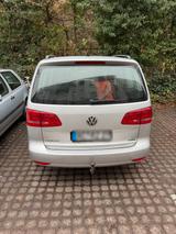 Volkswagen VW Touran 1.6 TDI bluemotion - Volkswagen Touran aus 2011: Bluemotion
