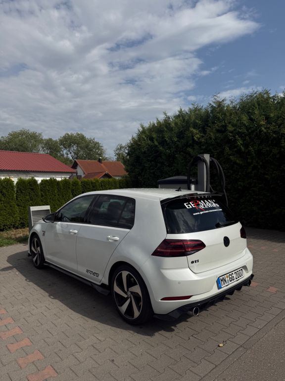 Image of Volkswagen Golf