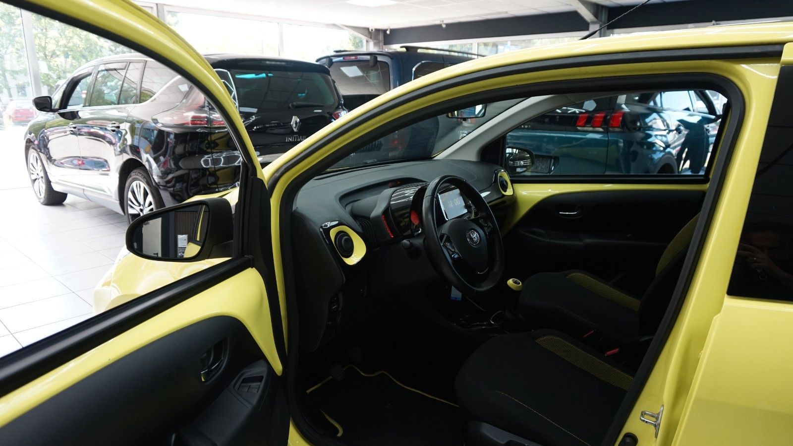 Fahrzeugabbildung Toyota Aygo x-cite nur 4,1 Liter durchs. Verbrauch