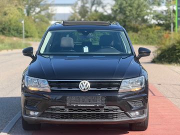 Volkswagen Tiguan - 2