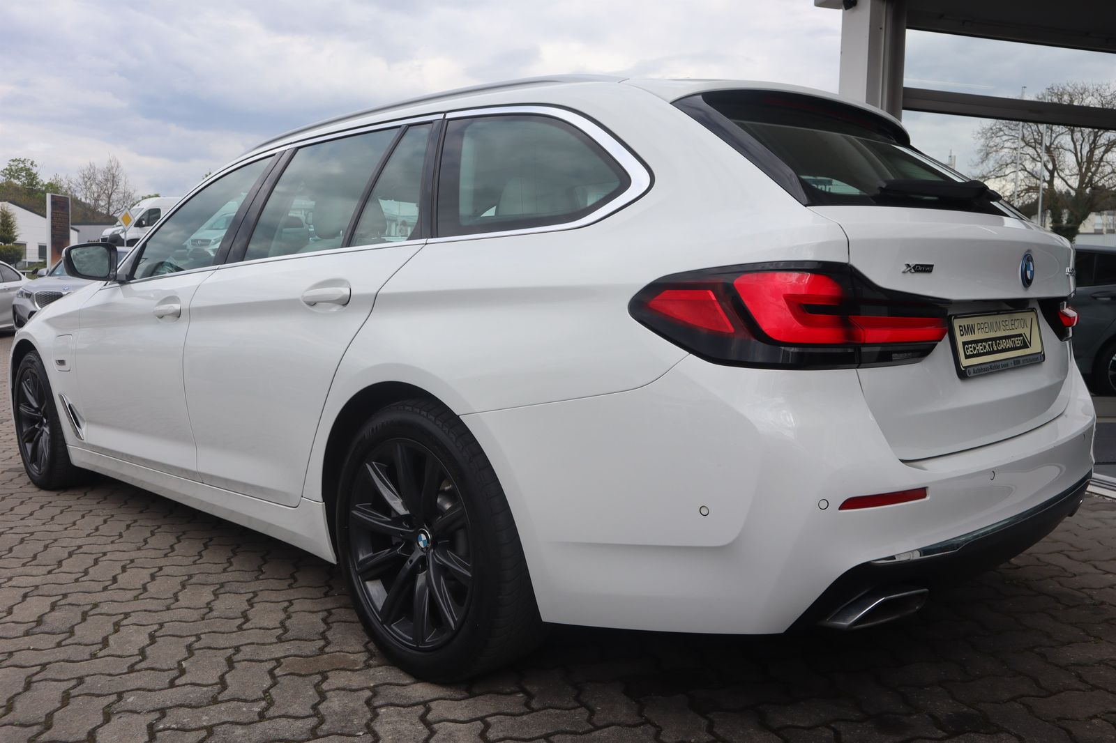 BMW 530e xDrive Touring Head-Up/DAB/WLAN/Pano.Dach imagem 3