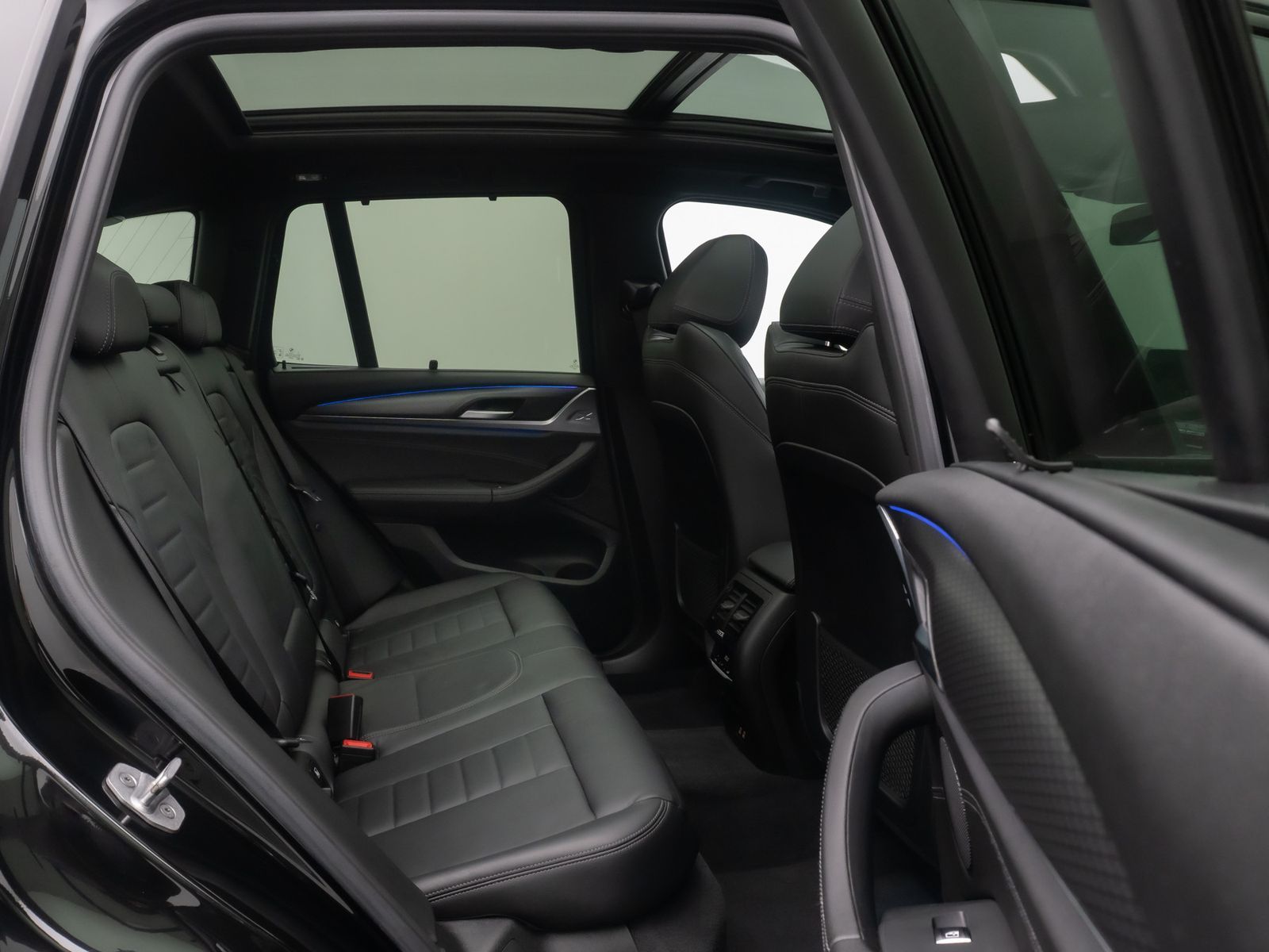 Fahrzeugabbildung BMW X3 xD20i M Sport DAB Kamera Panorama Komf 20Zoll