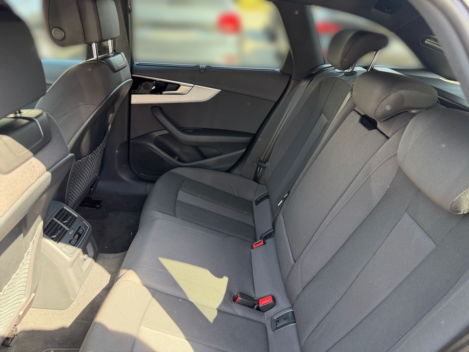 Audi A4 - Bild 10