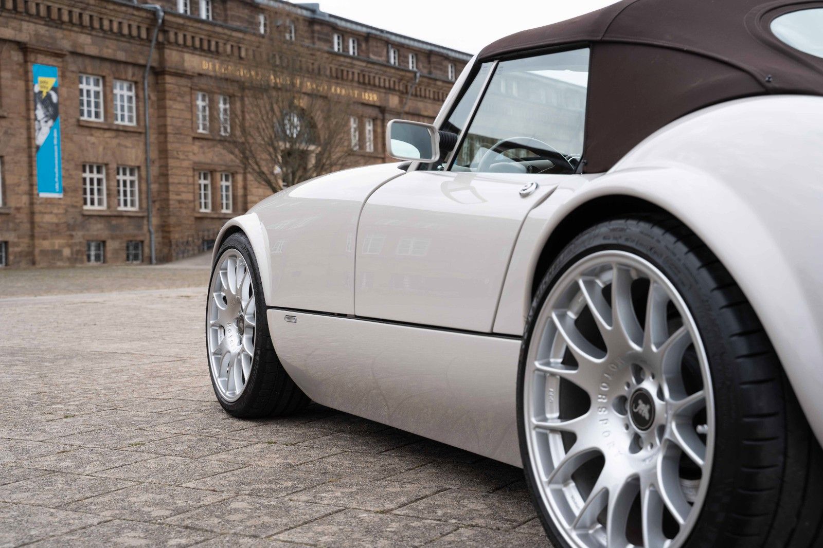 Fahrzeugabbildung Wiesmann MF 3 ROADSTER SMG II BBS 19" LEDER BRAUN WHITE