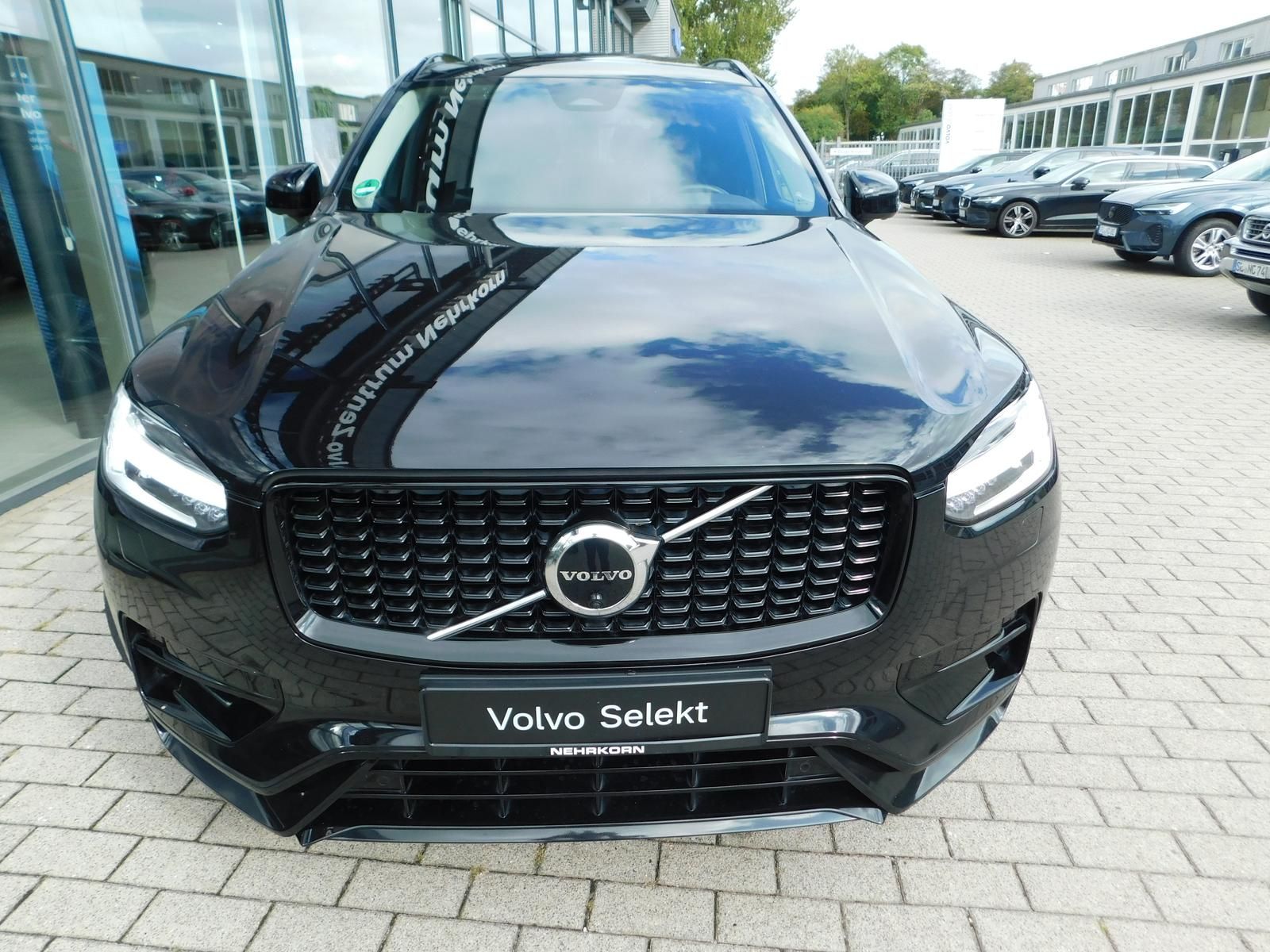 Fahrzeugabbildung Volvo XC90 B5 D Plus Dark