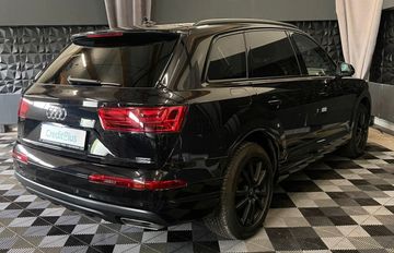 Audi Q7 - 7