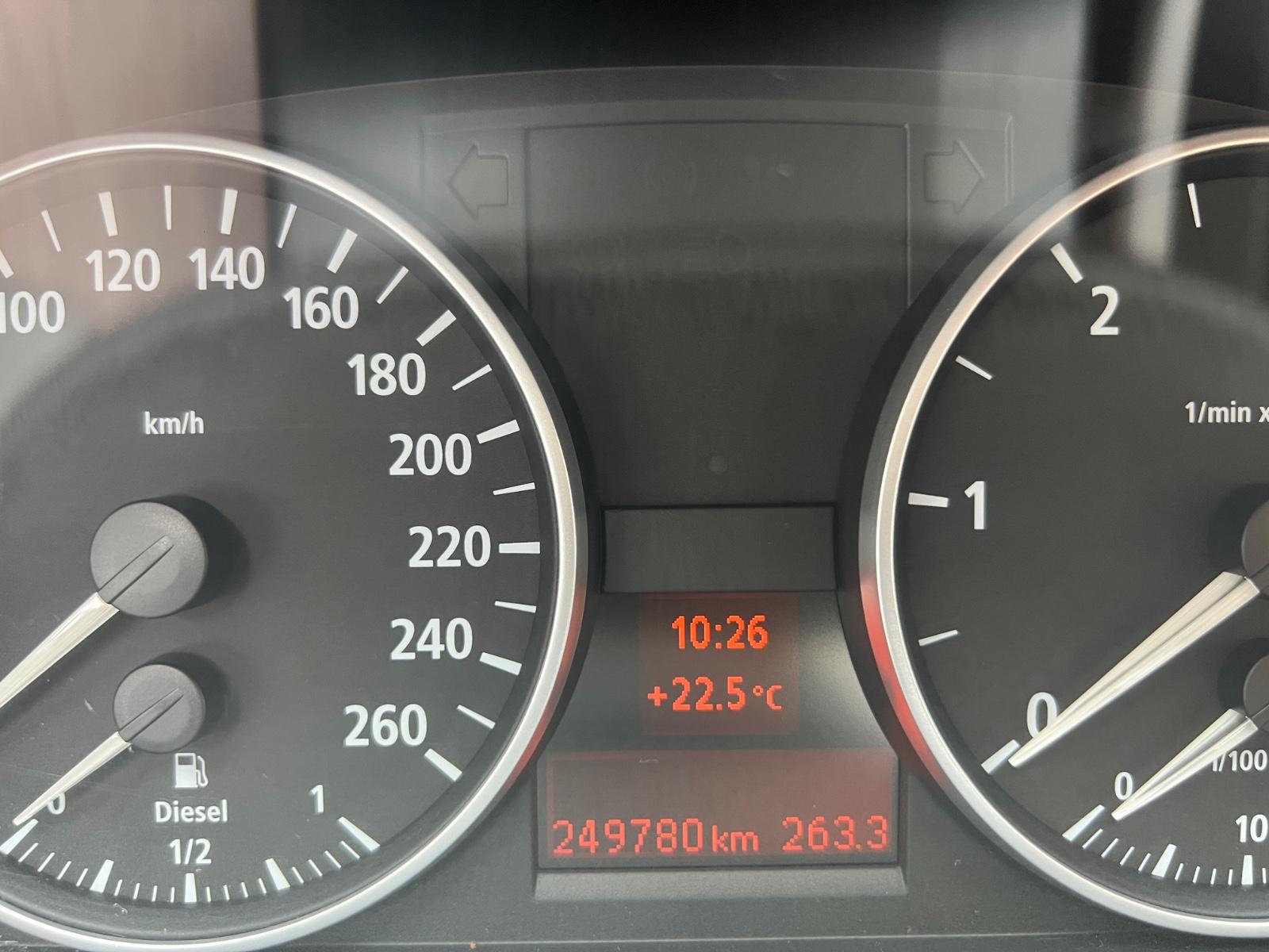 BMW 320 2006 — photo 15
