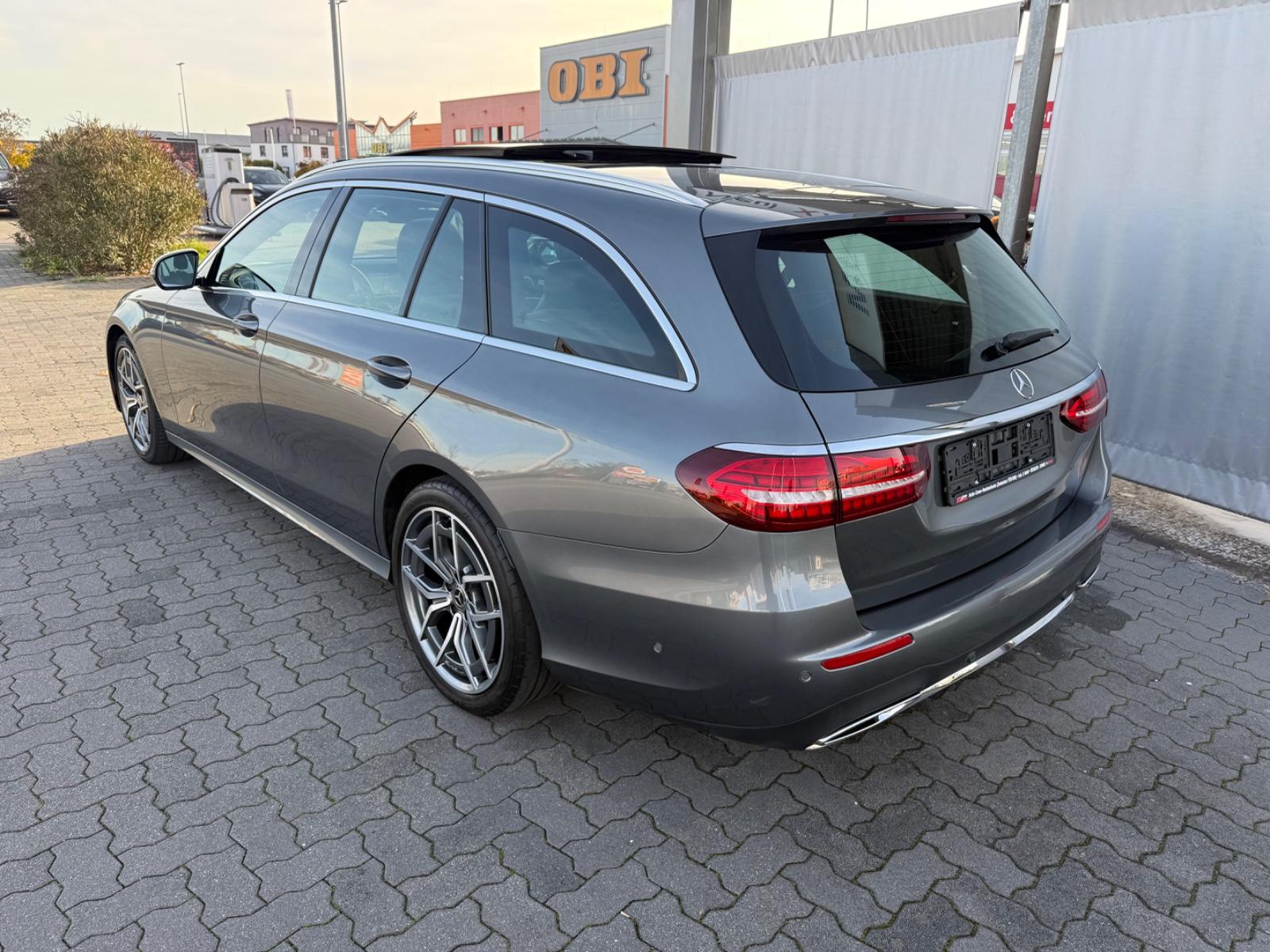 Mercedes-Benz E-Class T-Modell E 200 AMG-Packet, миниатюра 4