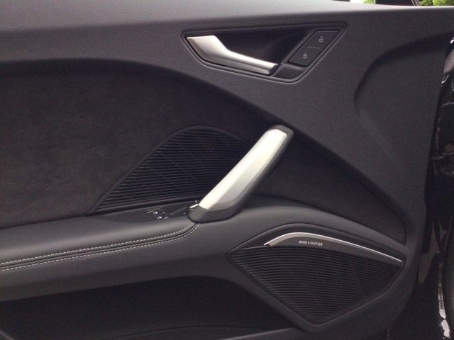 TTS Roadster TFSI quattro,Nackenheizung,B&O,Opti