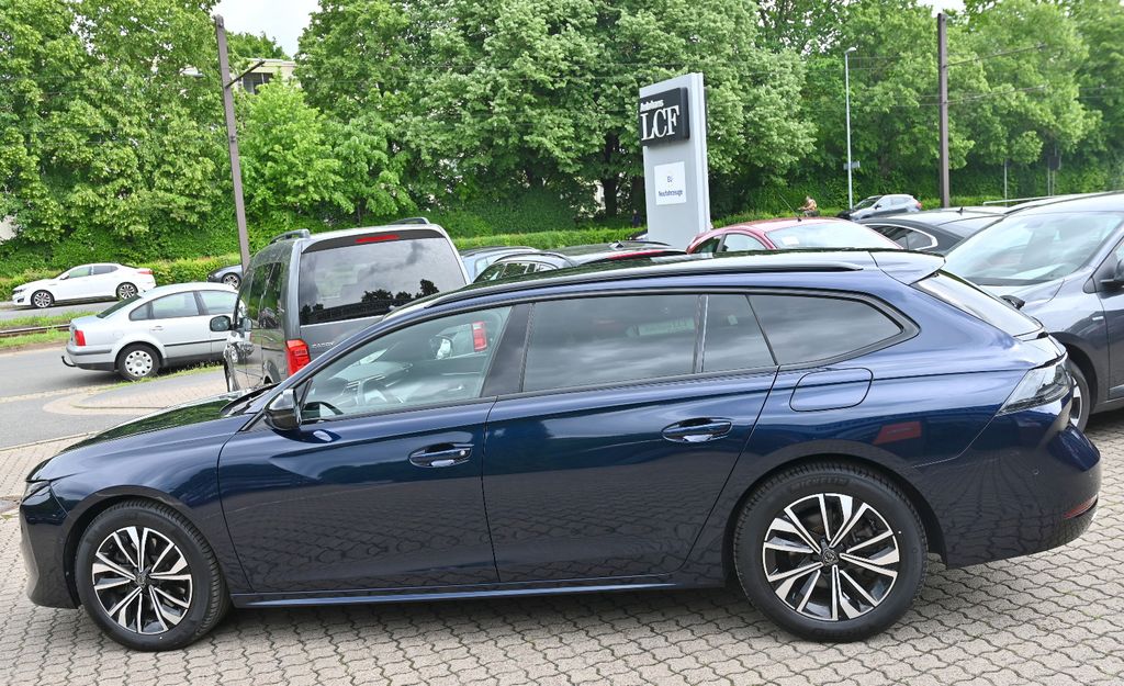 PEUGEOT 508 SW Hybrid 225 Allure Navi Leder 1.Hd CarPlay PEUGEOT 508 SW Hybrid 225 Allure Navi Leder 1.Hd CarPlay