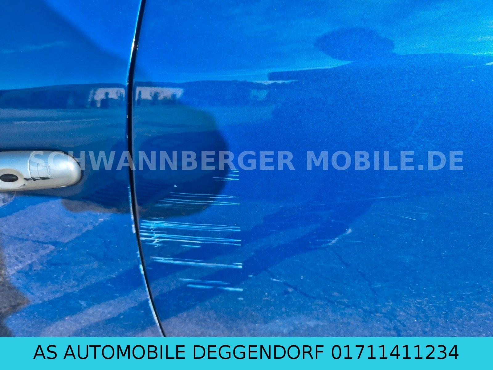 Renault Megane 2011 — photo 8