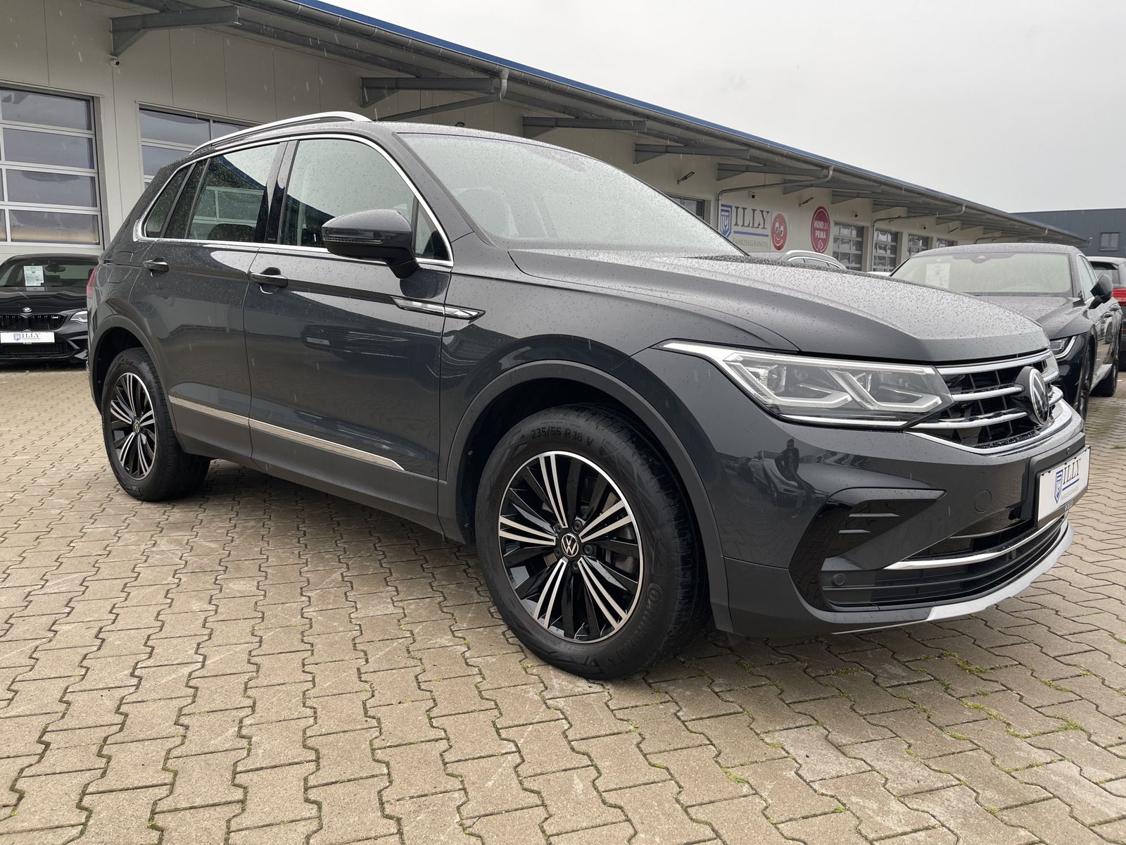 Fahrzeugabbildung Volkswagen Tiguan 2.0 TDI*4Motion*AHK*Leder*Cam*STHZ*HeadUp