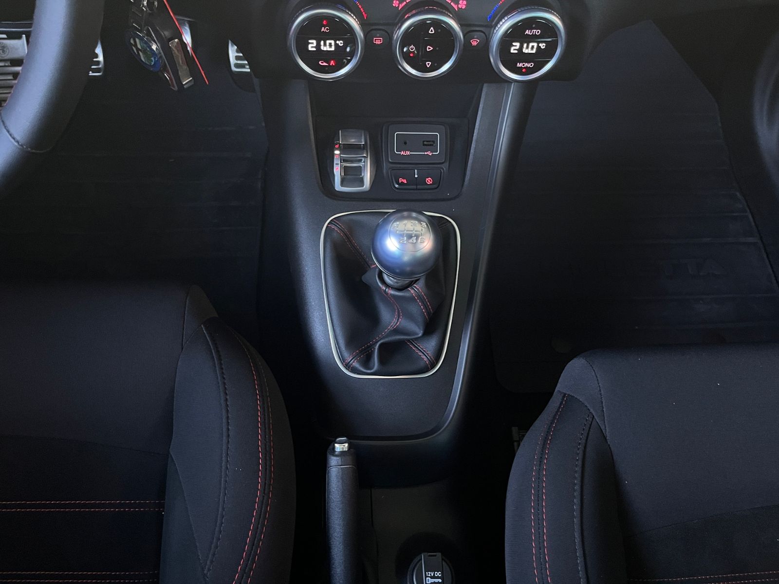 Fahrzeugabbildung Alfa Romeo Giulietta Sprint PDC NAVI ALU