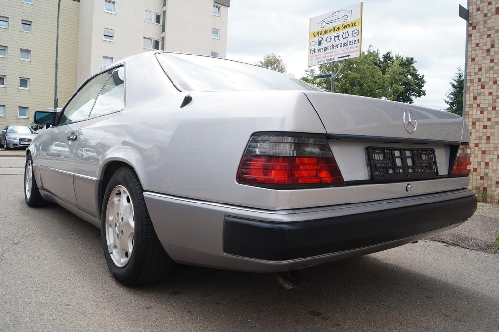 Mercedes-Benz CE 300