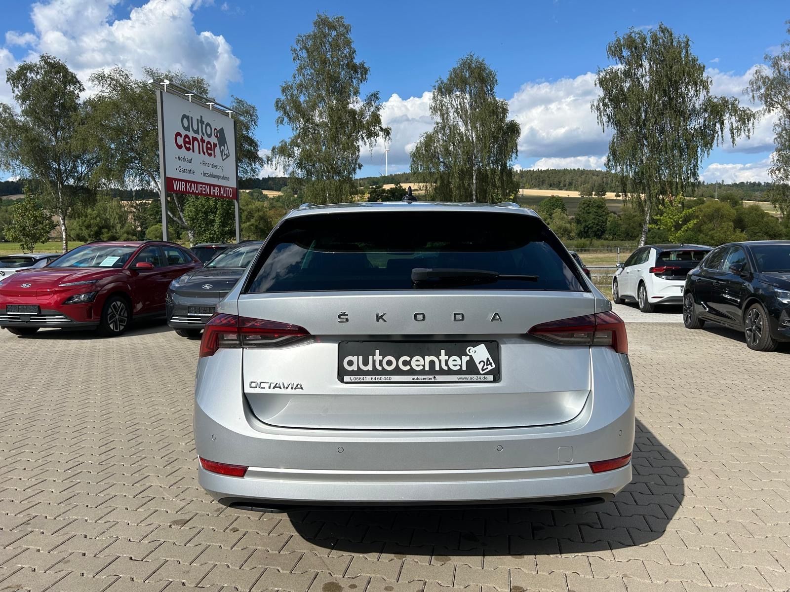 Fahrzeugabbildung SKODA Octavia Combi Style°Leder°AHK°HeadUp°Memory°LED