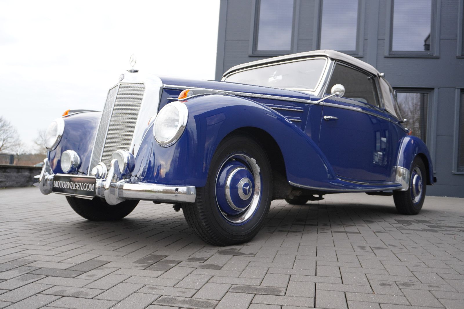 Fahrzeugabbildung Mercedes-Benz 220 A Cabriolet