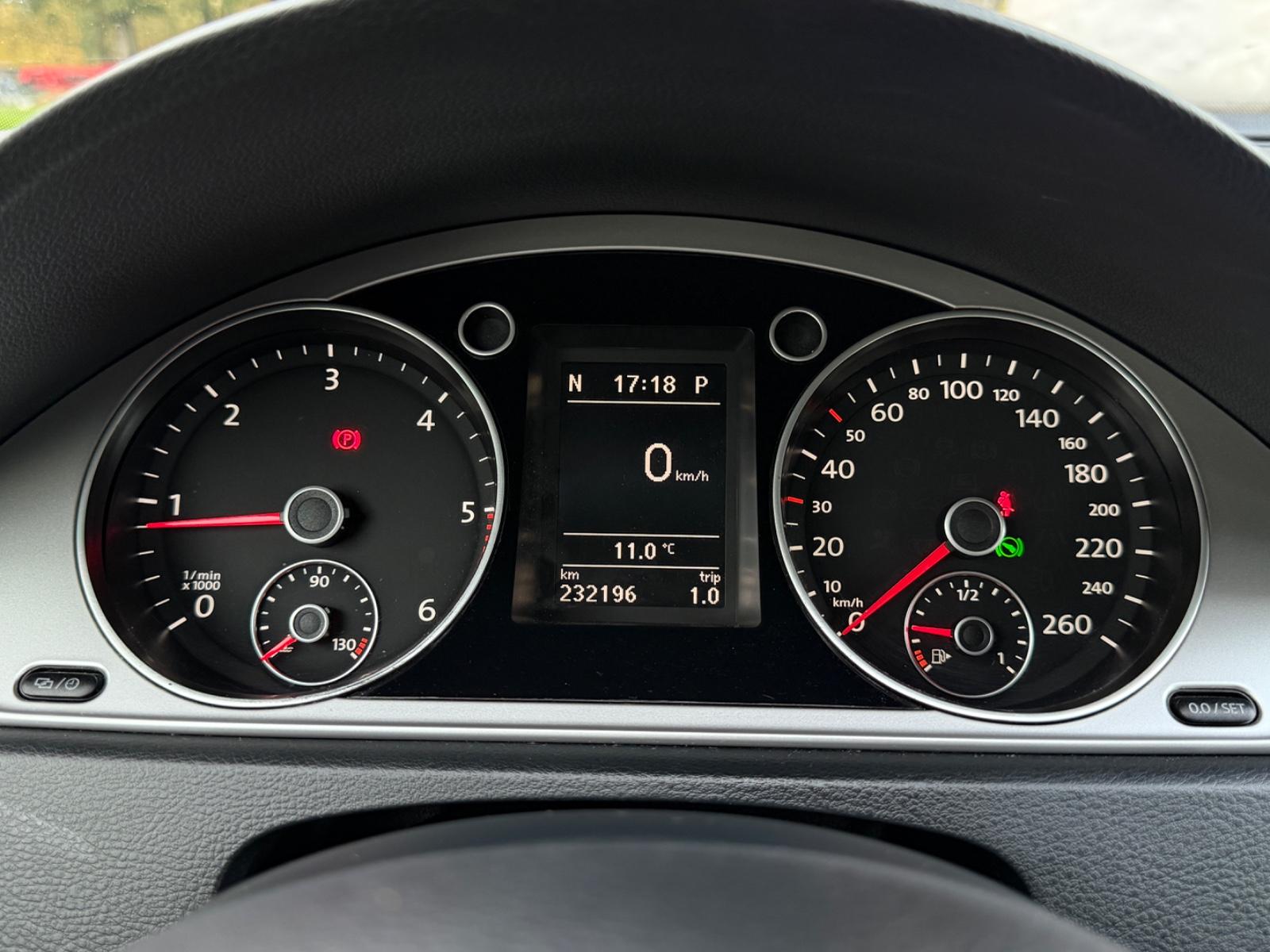 Volkswagen Passat 2013 — photo 20