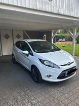 Ford Fiesta JA8 1,25 l Champions Edition - Ford Fiesta JA8 mit Benzin-Antrieb