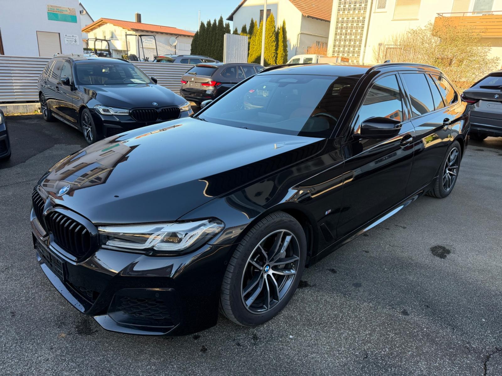 BMW 530d x M Sport Leder ACC AHK STHZ Kamera