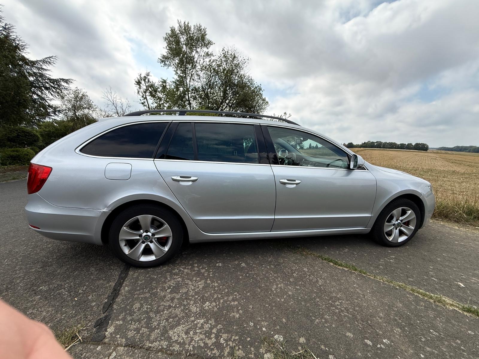Skoda Superb 2013 — photo 8