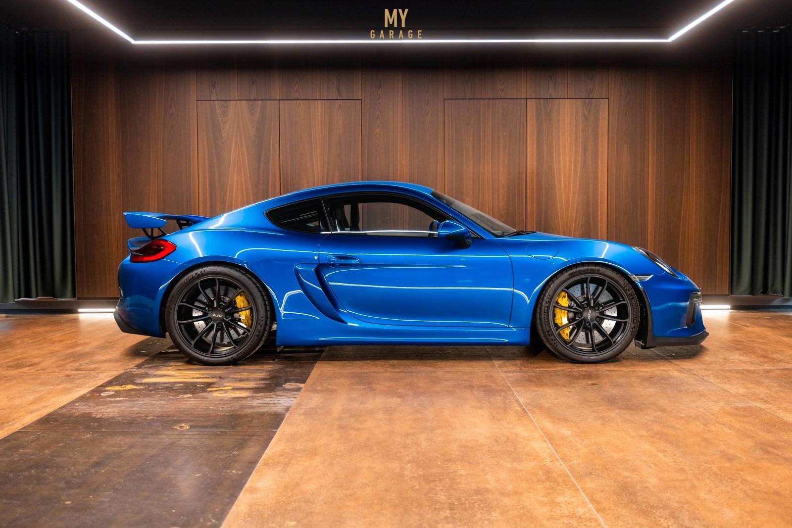 Porsche Cayman GT4