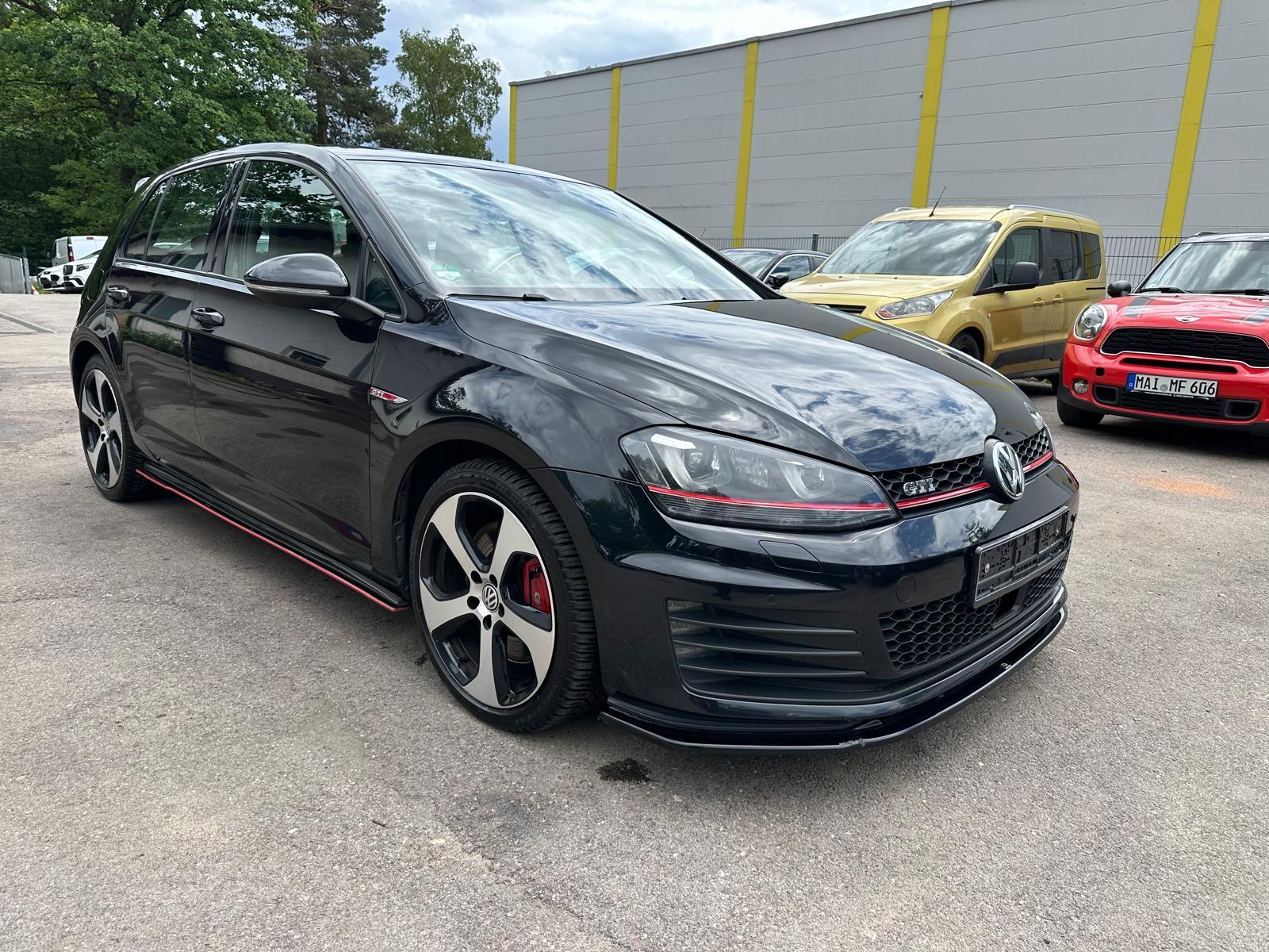 Volkswagen Golf VII Lim. GTI Performance BMT