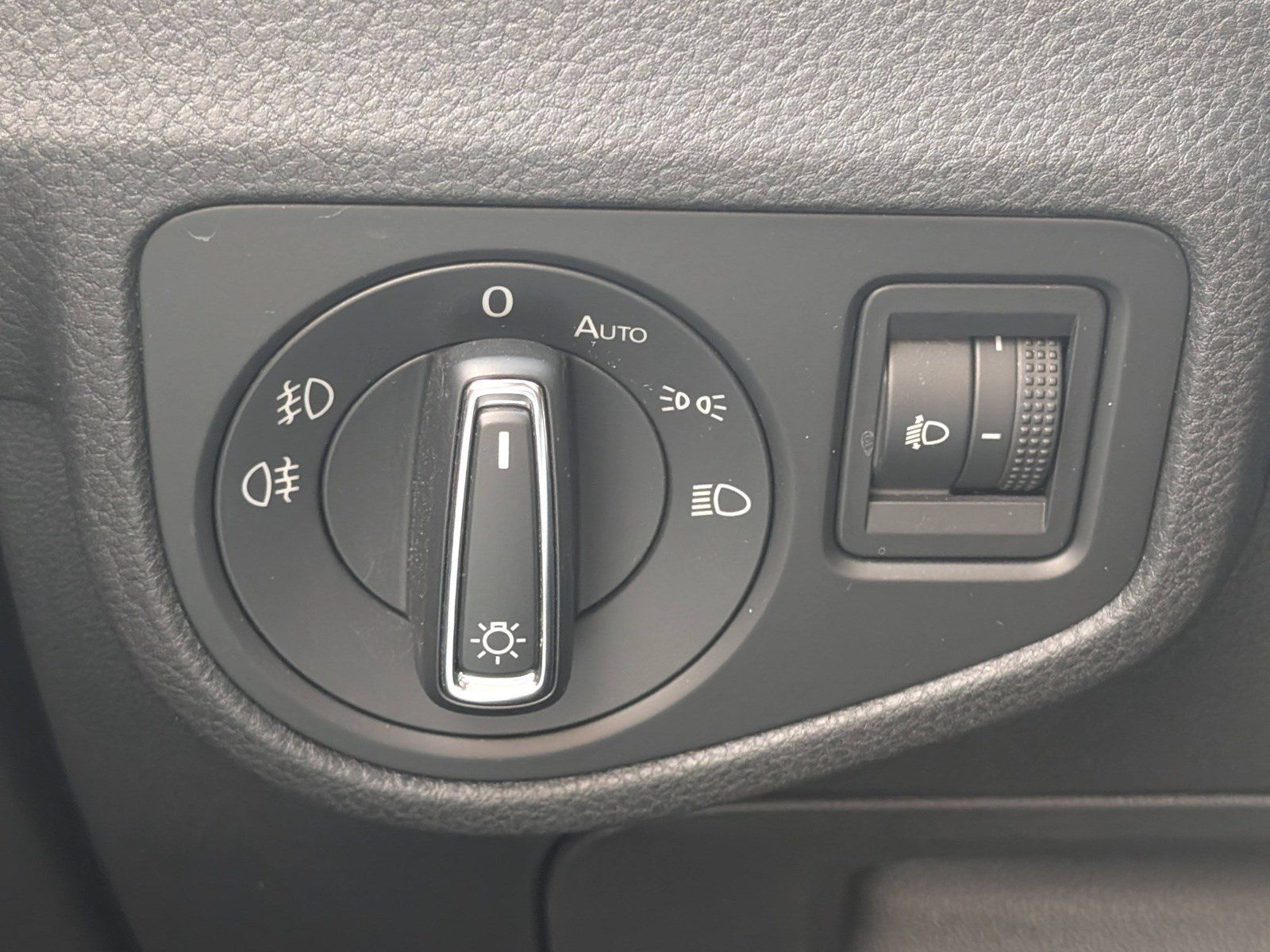 VW Golf Sportsvan 1.2 TSI Sound Allwetter SHZ ACC – Bild 18