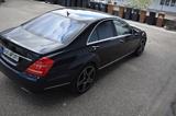 Mercedes-Benz S 450 - - schwarze Mercedes-Benz S 450