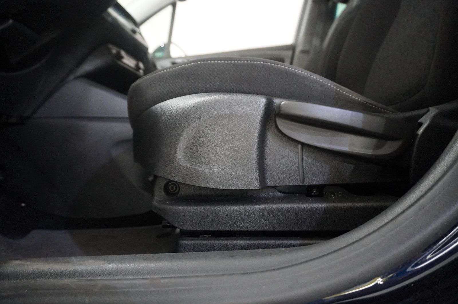 Fahrzeugabbildung Opel Crossland X 1.2 NAVI/LED/SHZ/LHZ/ALU/TEMPOMAT