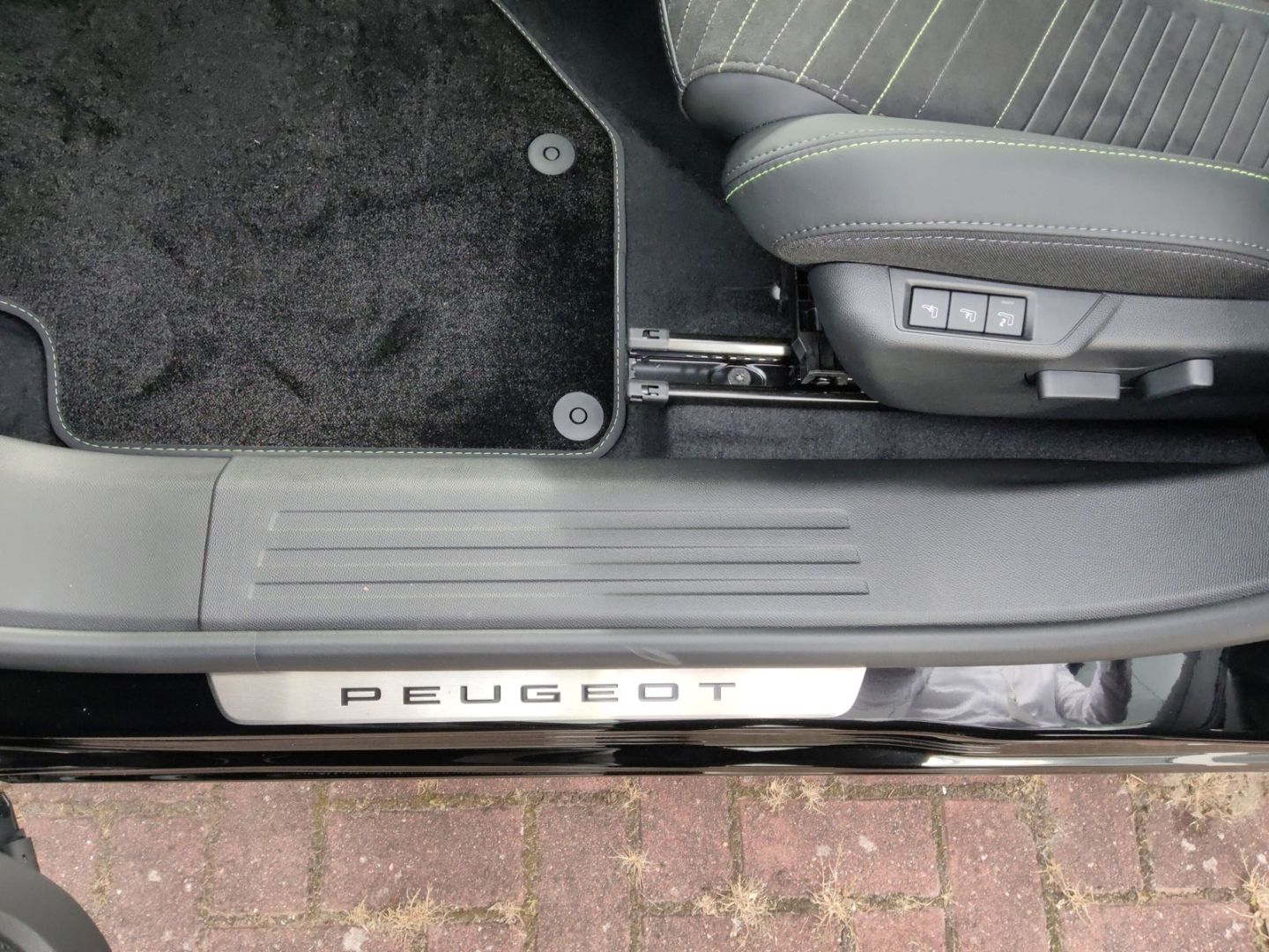 Peugeot 2008 - Bild 18