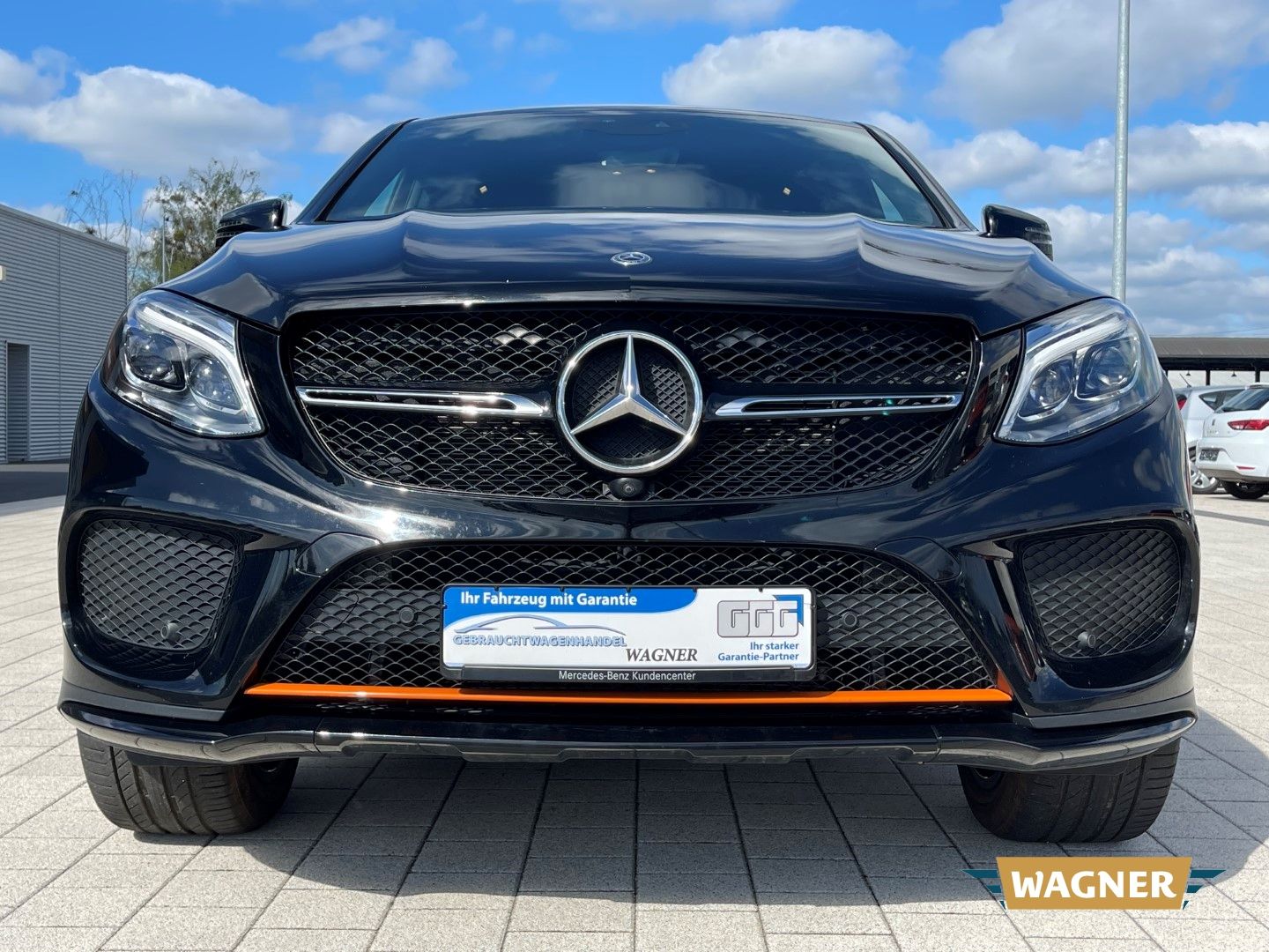 Fahrzeugabbildung Mercedes-Benz GLE 400 Coupe AMG Orange Art Edition AHK