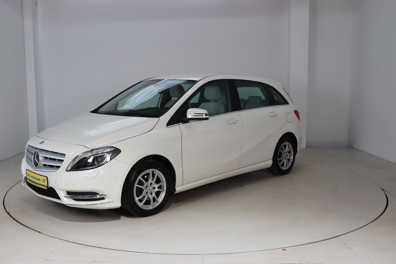 Fahrzeugabbildung Mercedes-Benz B 180 BlueEFFICIENCY * Bi-Xenon * Navi * SHZ *