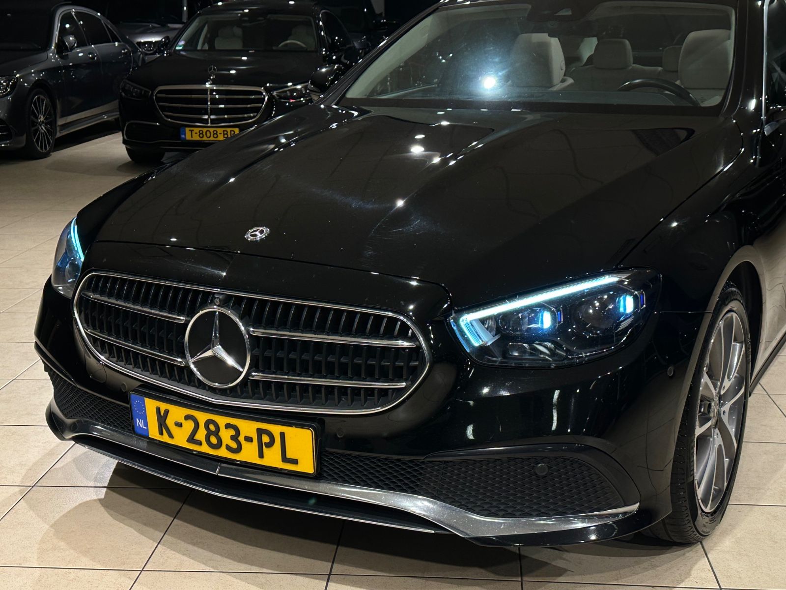 Mercedes-Benz E200d/PANO/MEMORY/BURM./AHK/MULTIBEAM/360/VOLL! imagem 3