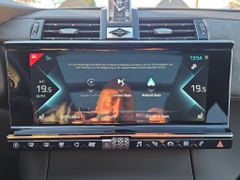 Fahrzeugabbildung DS Automobiles DS 7 Crossback 1.6 E-Tense 300 4x4 Rivoli