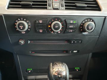 BMW 525i Limousine *2. Hand*Klima*SHZ*Navi*Xenon*CD*