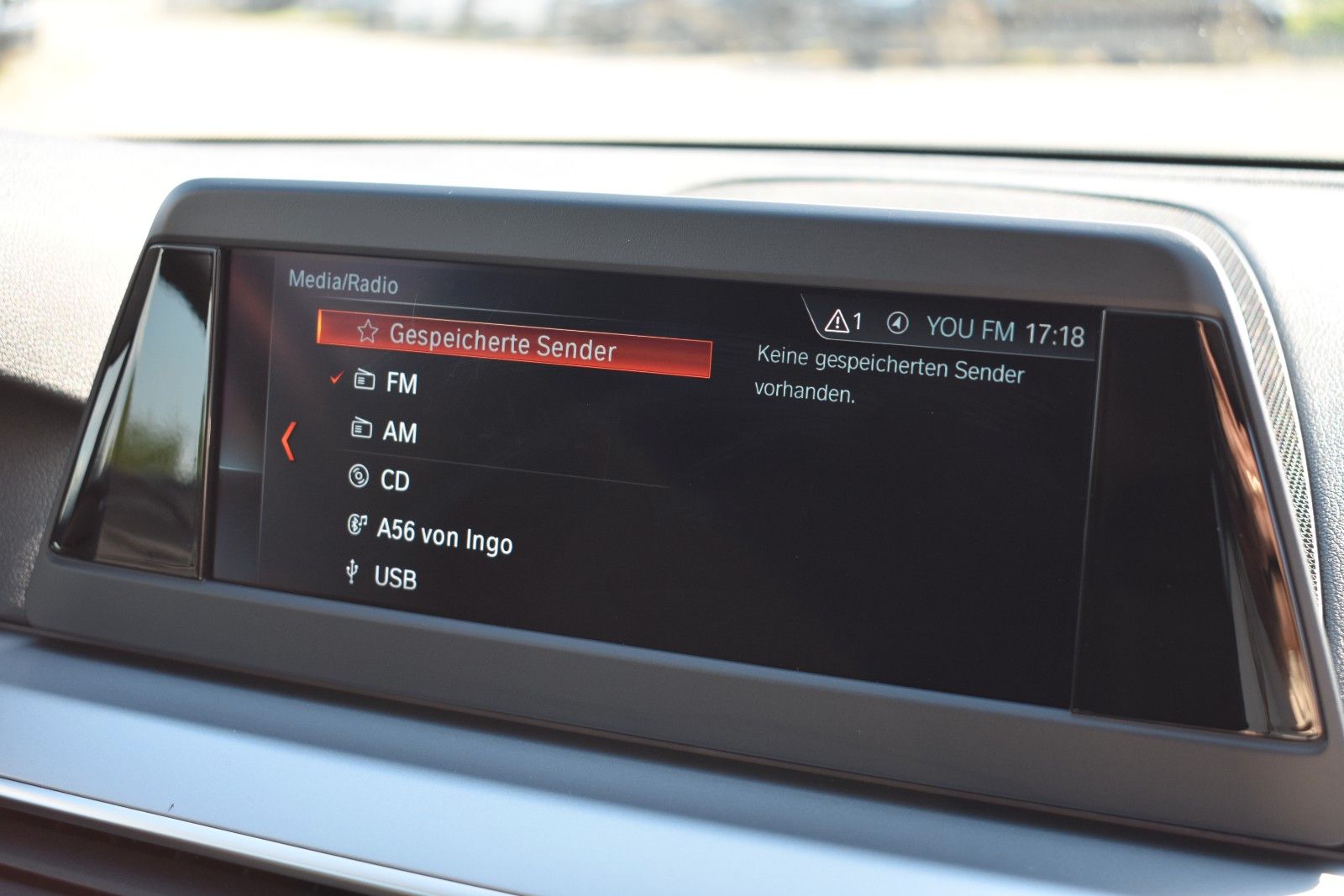 Fahrzeugabbildung BMW 530i Touring xDrive AHK Panorama LED Kamera