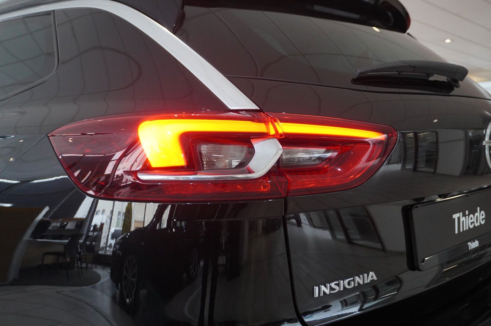 Fahrzeugabbildung Opel Insignia B ST 2.0D ELEGANCE NAVI/LED/KAMERA/DAB+