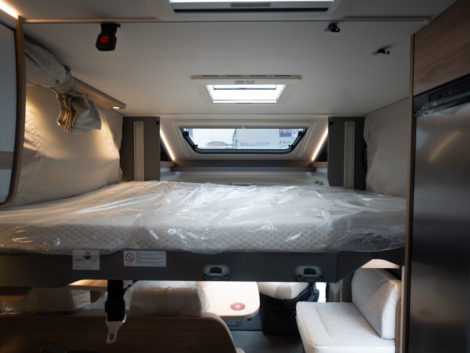 Fahrzeugabbildung Dethleffs Just Camp Active T 7052 EB