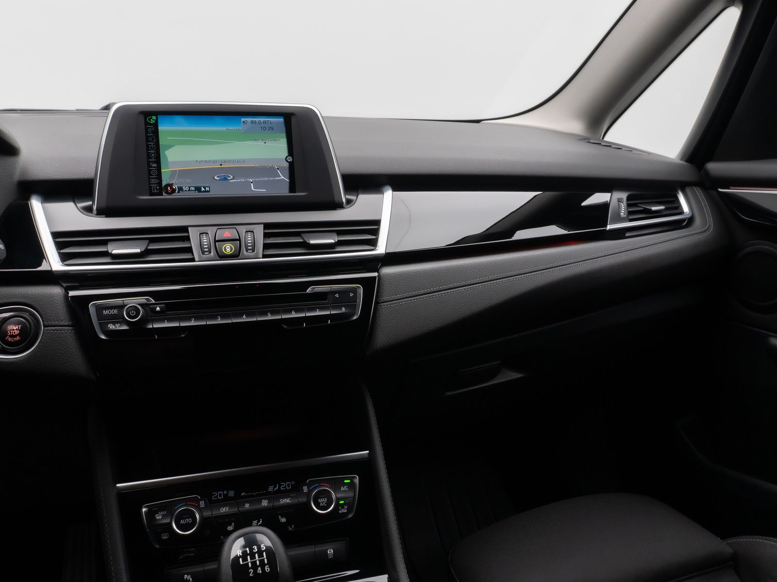 Fahrzeugabbildung BMW 218 Gran Tourer SportLine Parkassist Navi AHK