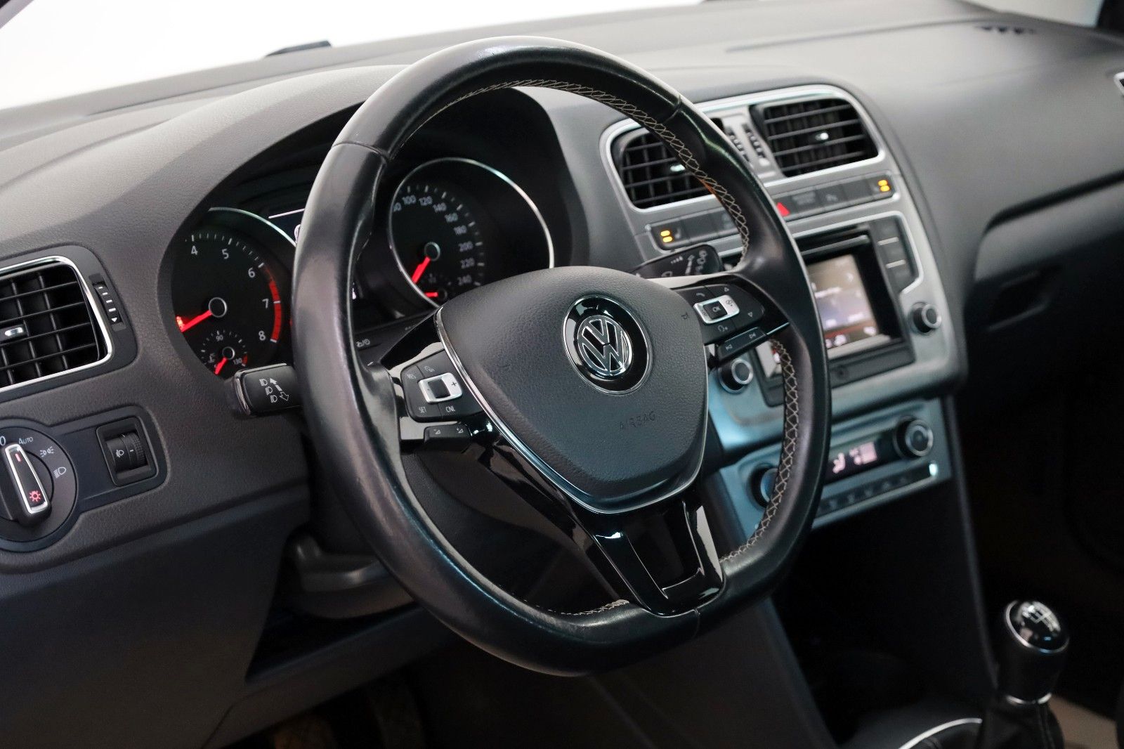 Fahrzeugabbildung Volkswagen Polo V Lounge SH,PDC,Climatronic,SR+WR