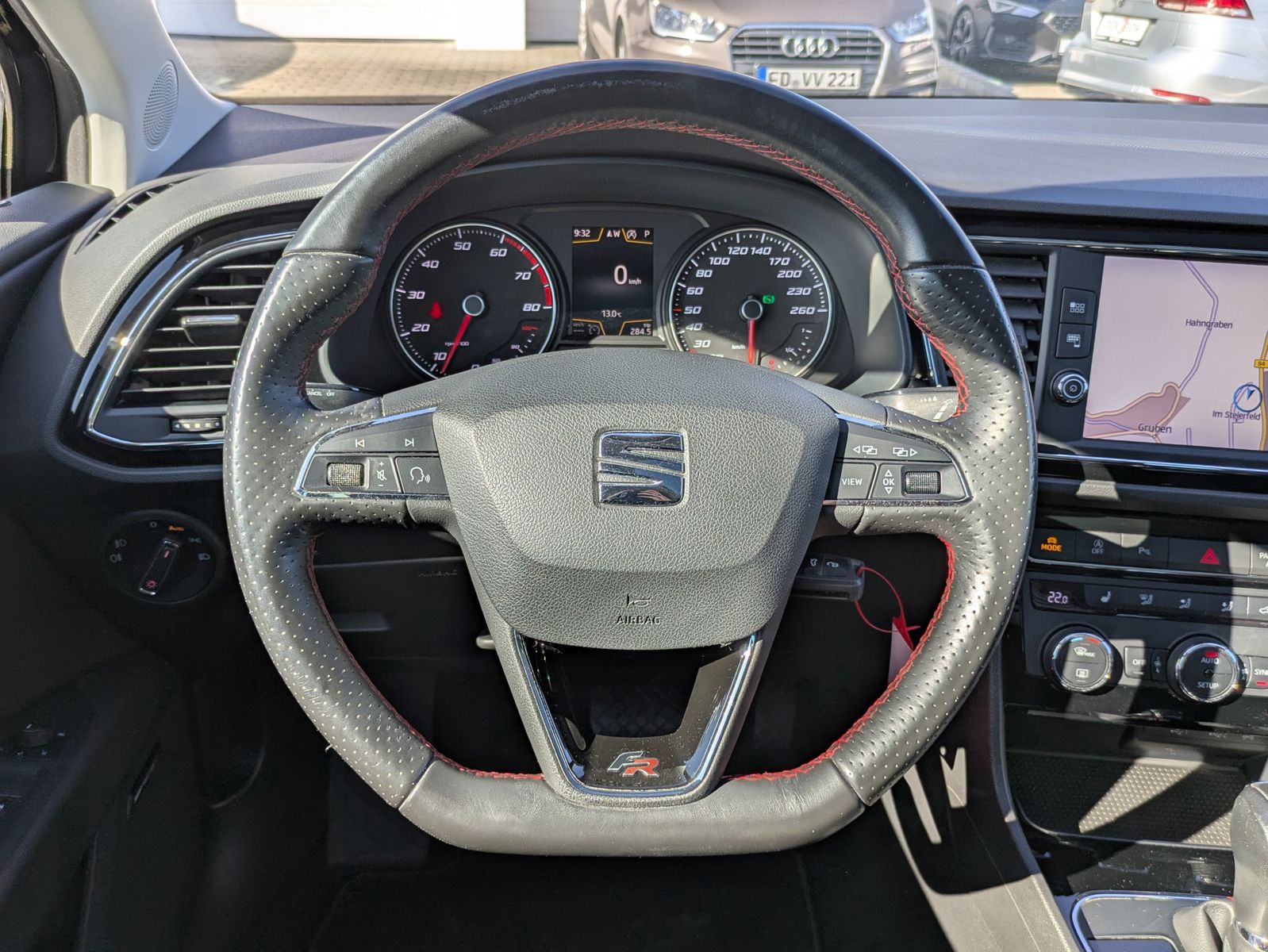 Fahrzeugabbildung SEAT Leon 1.4 TSI FR SCHIEBE-GLAS*KAMERA*LED*DAB*TEMP
