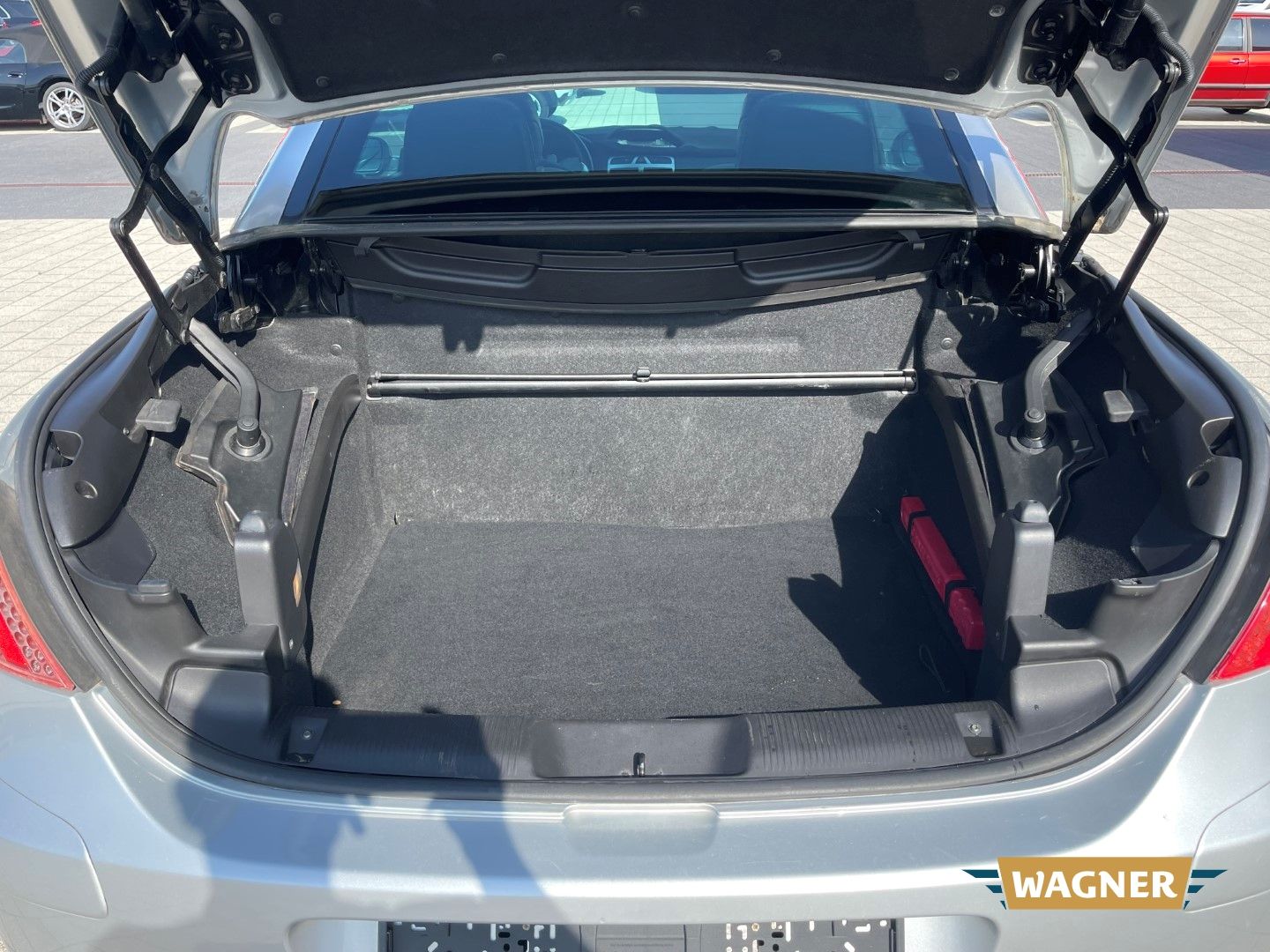 Fahrzeugabbildung Peugeot 307 CC Cabrio-Coupe 2.0 Klimaautomatik