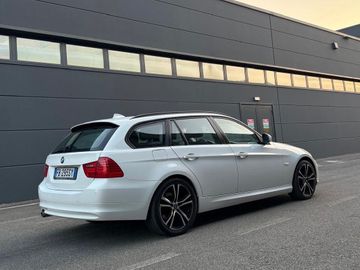 BMW 320 - 4