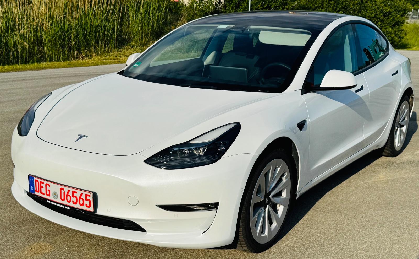 Tesla Model 3 Long Range Dual AWD 1HAND RYZEN MWST 19"