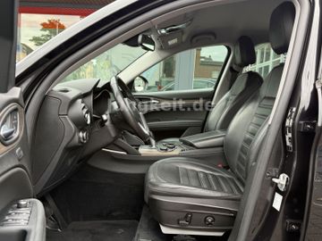 Alfa-Romeo Stelvio - 12