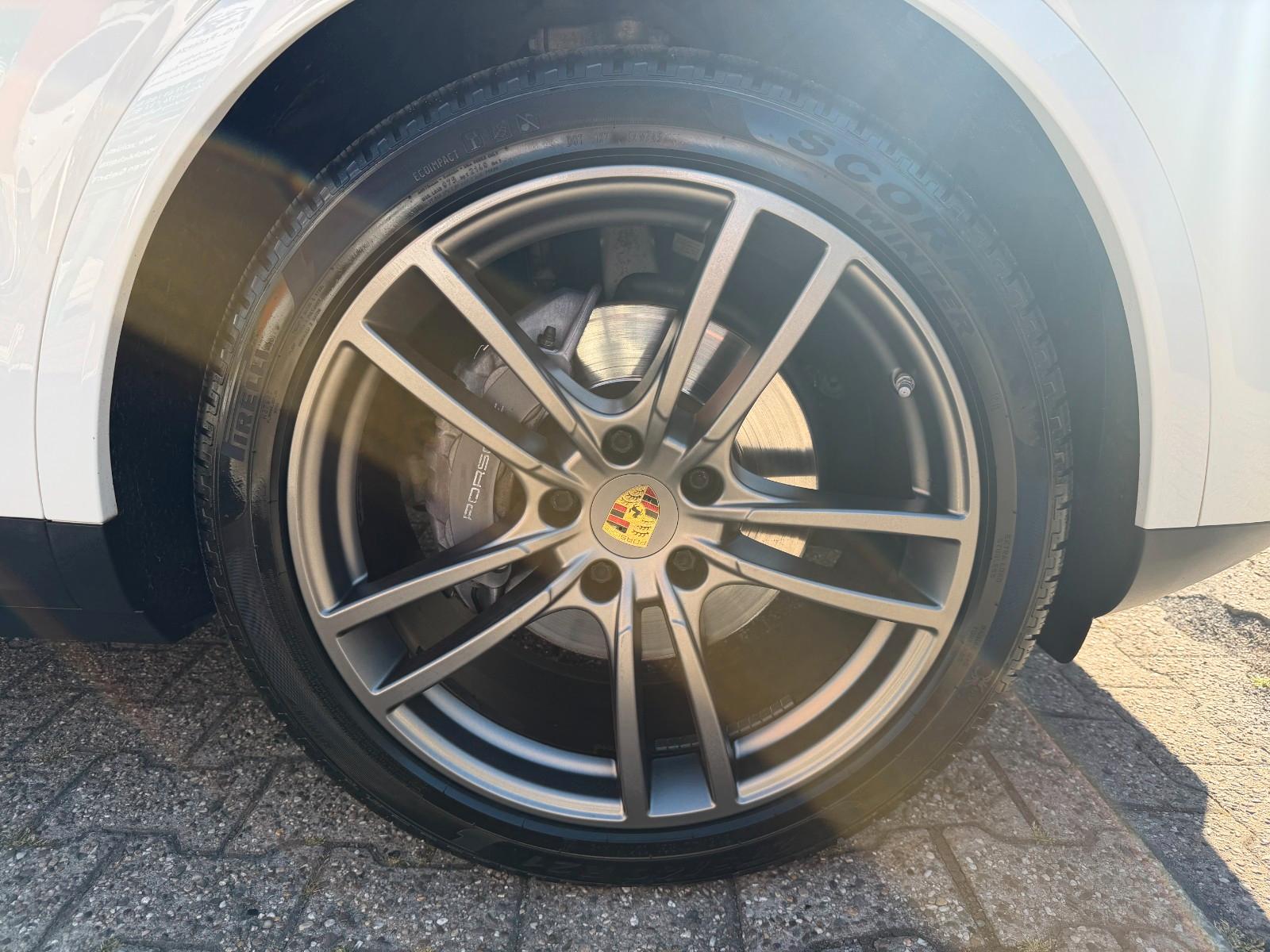 Porsche Cayenne COUPE E-Hybrid APPROVED SPORTABGAS PANO
