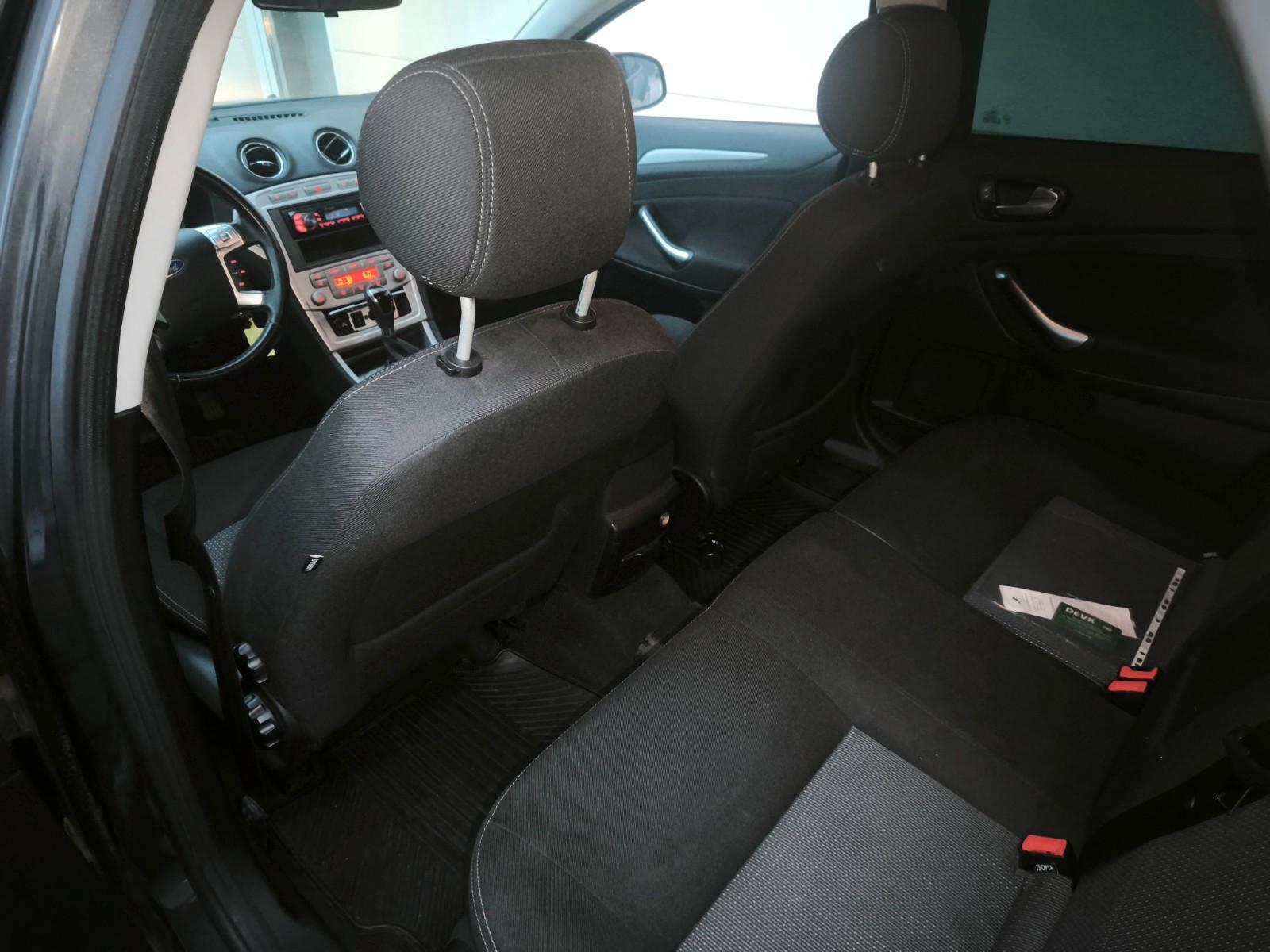 Ford Mondeo 2010 — photo 8