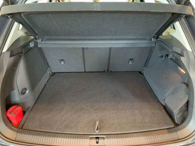 Tiguan 1.4 eHybrid ELEGANCE IQ.LIGHT+KAMERA+AHK+